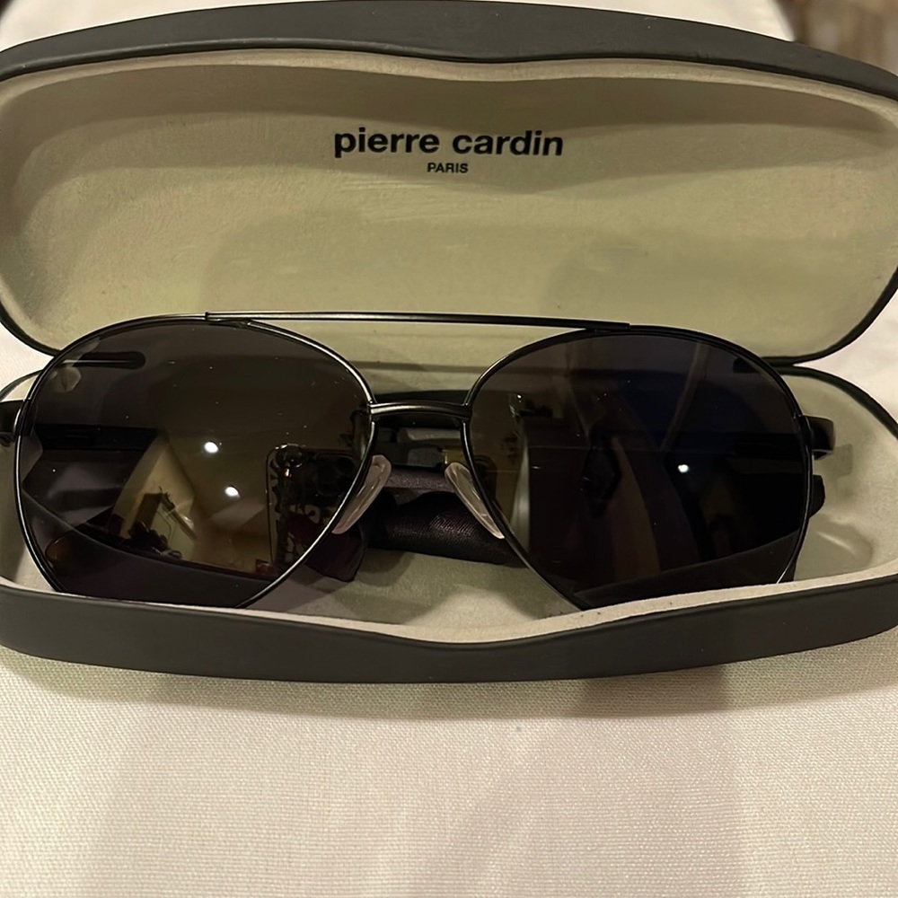 PIERRE CARDIN PARIS POLARIZED 70023 LEGENDS Dean 57 14 135 black metal Aviator